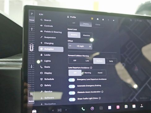 Used 2025 Tesla Model S Plaid image 26
