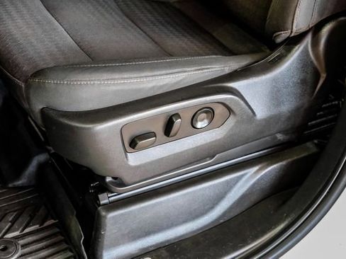 Used 2024 Chevrolet Silverado 2500 LT w/ Convenience Package image 30