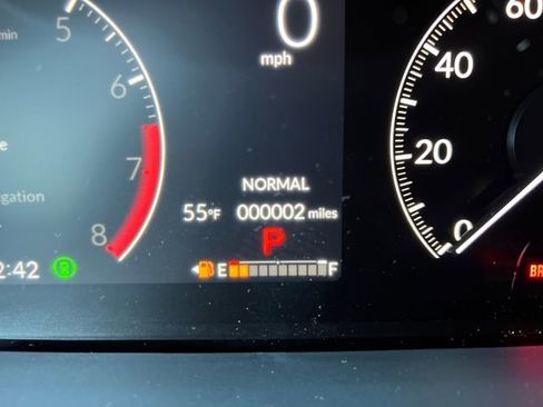 New 2025 Honda Pilot Touring image 21