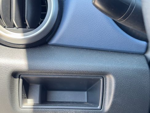 Certified 2025 Nissan Versa SV image 27