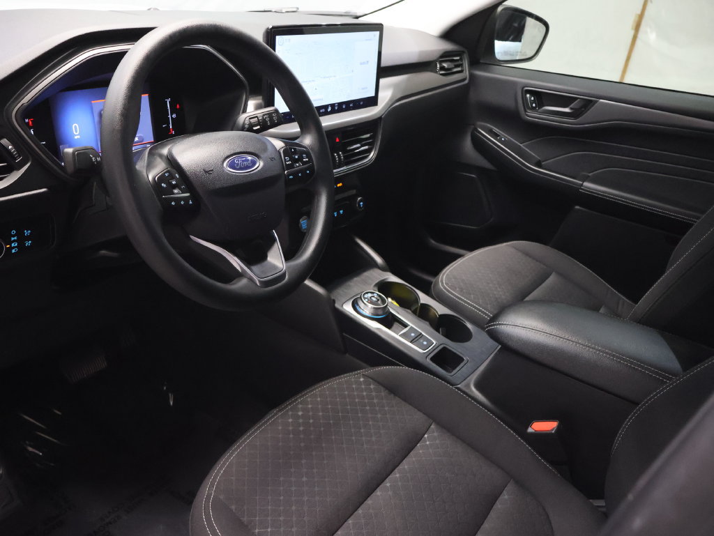 Used 2026 Ford Escape Active w/ Tech Pack #1 FWD image 17