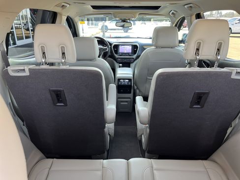 Used 2017 GMC Acadia Denali w/ Technology Package image 15