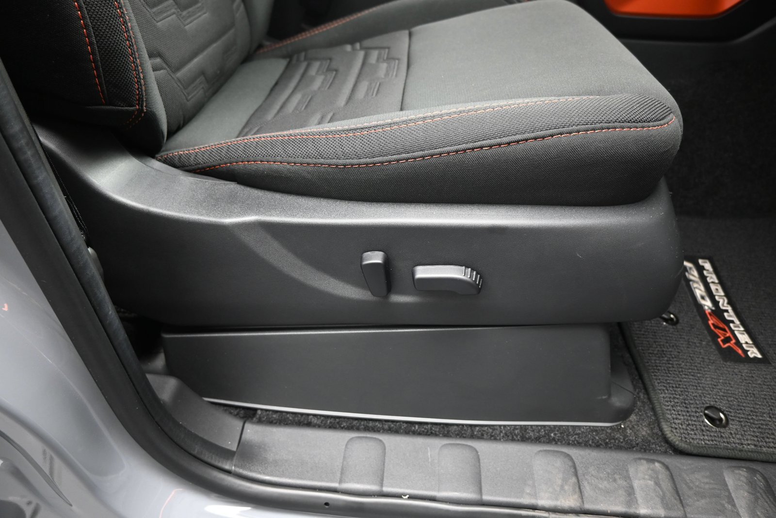 Certified 2025 Nissan Frontier PRO-4X AWD/4WD image 15