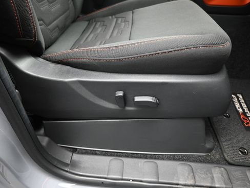 Certified 2025 Nissan Frontier PRO-4X AWD/4WD image 15