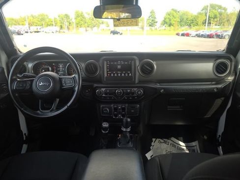 Used 2022 Jeep Wrangler Unlimited Sport AWD/4WD image 17