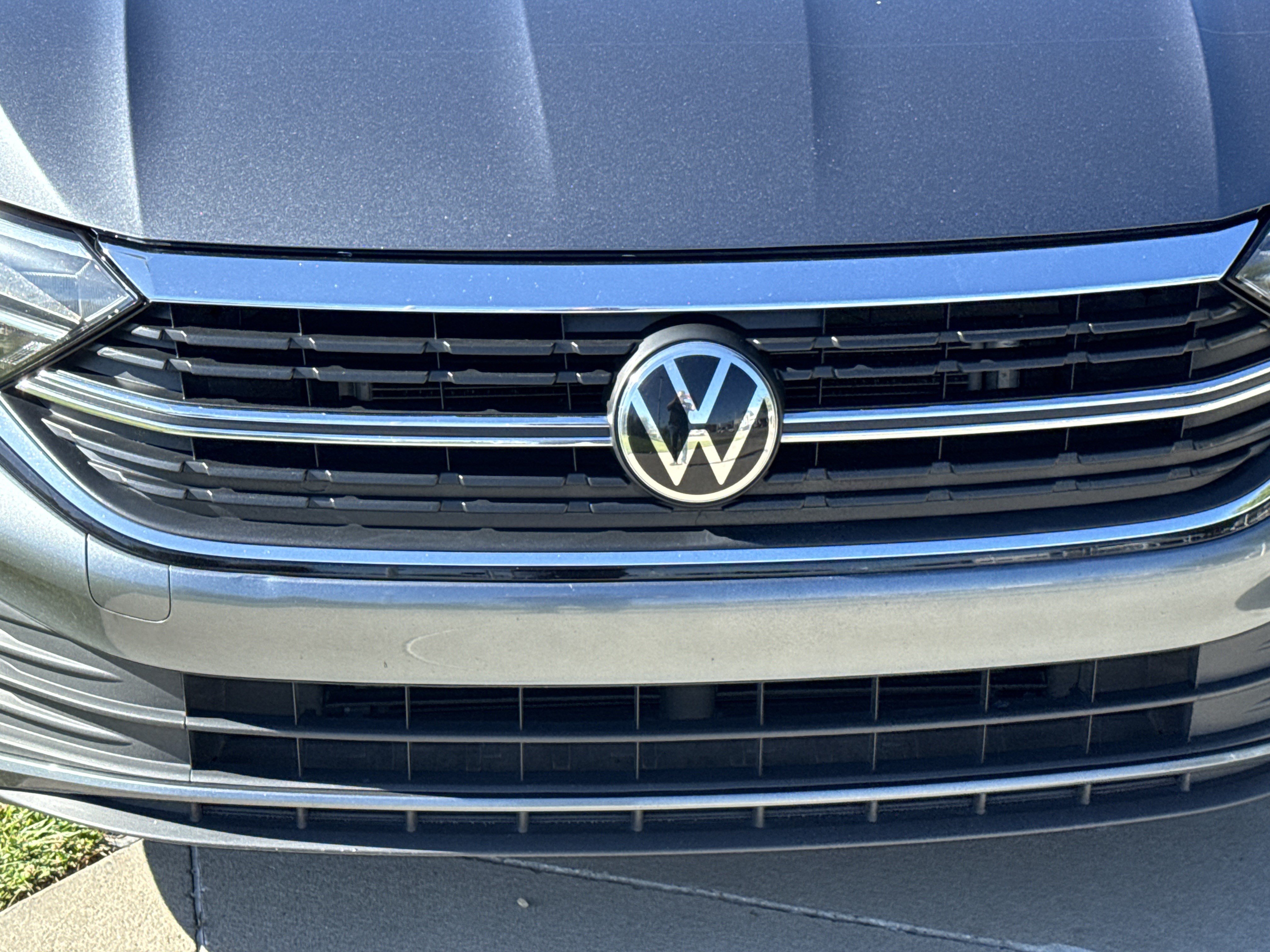 Used 2023 Volkswagen Jetta SE FWD image 9