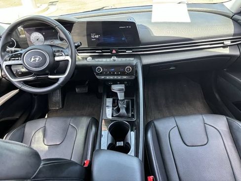 Used 2023 Hyundai Elantra Limited FWD image 15