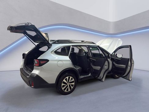 Used 2022 Subaru Outback Premium image 12