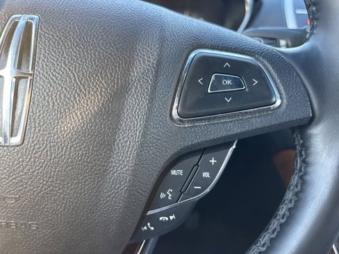 Used 2018 Lincoln MKX Select w/ Select Plus Package image 29