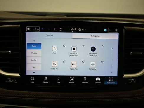 Used 2021 Chrysler Pacifica Touring-L image 20