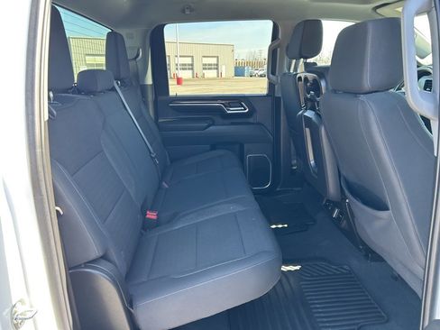 Used 2025 Chevrolet Silverado 2500 LT w/ Convenience Package image 22