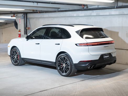 Certified 2024 Porsche Cayenne S AWD/4WD image 3