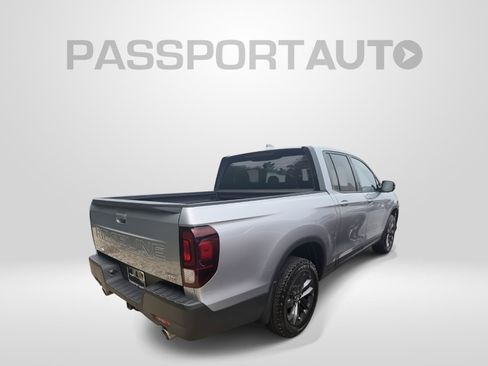 Used 2024 Honda Ridgeline Sport image 5