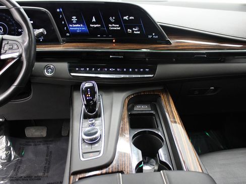 Used 2021 Cadillac Escalade Premium Luxury w/ Driver Assist Tech Package image 36