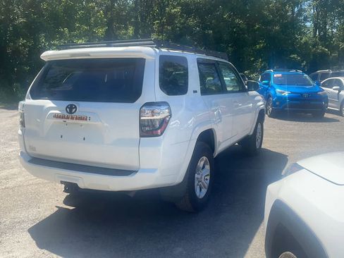 Used 2020 Toyota 4Runner SR5 Premium w/ Moonroof Package AWD/4WD image 9