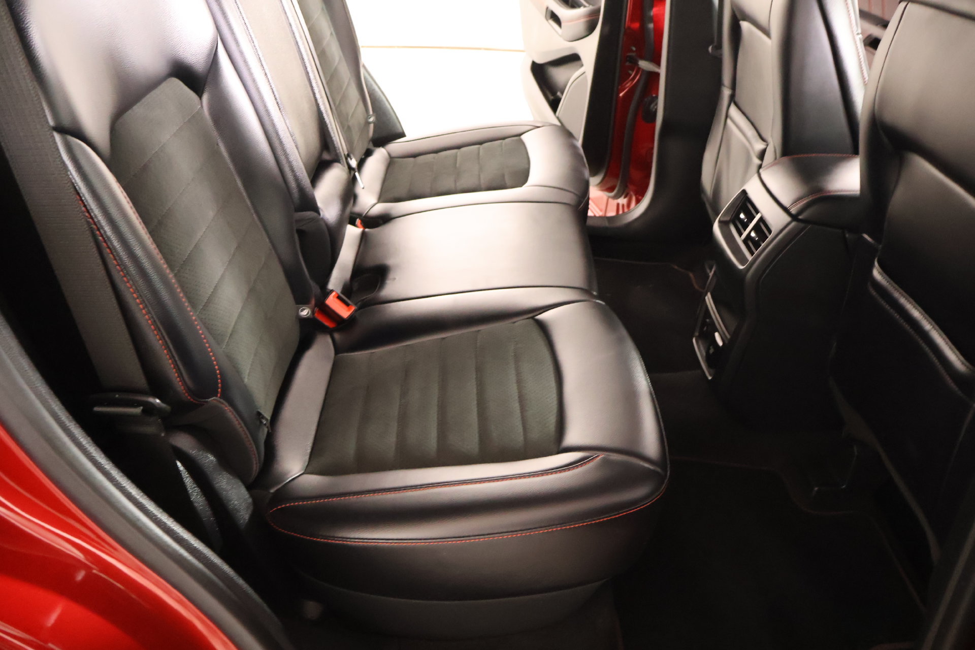 Used 2024 Ford Edge ST-Line AWD/4WD image 14