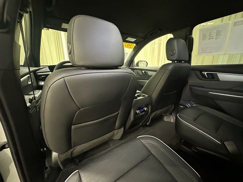 Certified 2025 Buick Enclave Sport Touring image 25