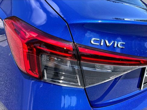 Used 2023 Honda Civic Sport image 29