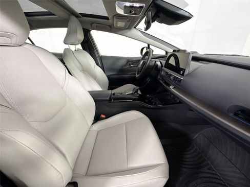 Certified 2024 Toyota Prius XLE image 45