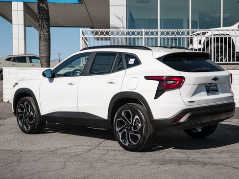 New 2026 Chevrolet Trax RS w/ Driver Confidence Package image 7