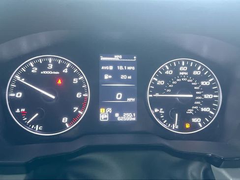Used 2025 Subaru Outback Premium AWD/4WD image 16