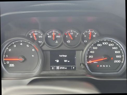 Used 2022 Chevrolet Silverado 2500 Custom w/ Custom Value Package image 22