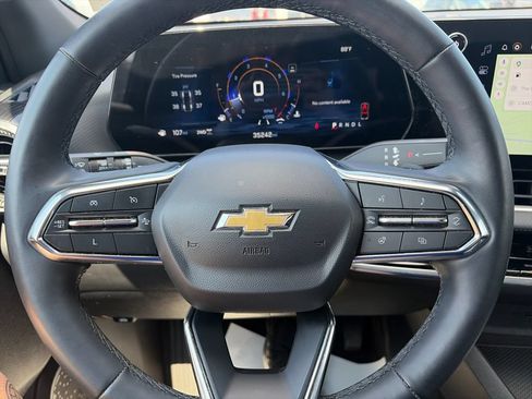 Used 2025 Chevrolet Equinox LT AWD/4WD image 28
