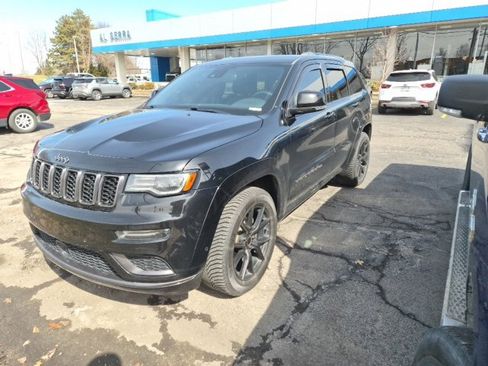 Used 2019 Jeep Grand Cherokee Limited X image 2