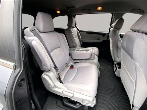 Used 2018 Honda Odyssey EX image 17