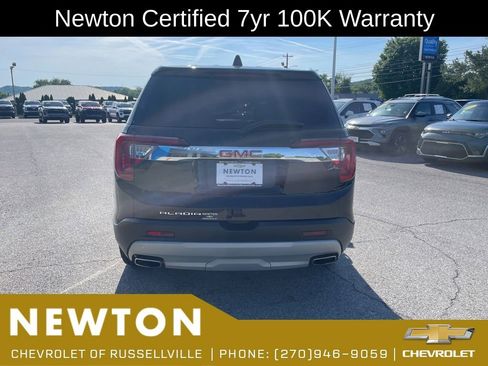 Used 2023 GMC Acadia SLE FWD image 42