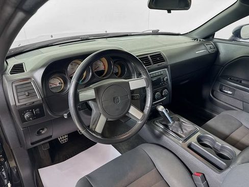 Used 2010 Dodge Challenger R/T RWD image 11