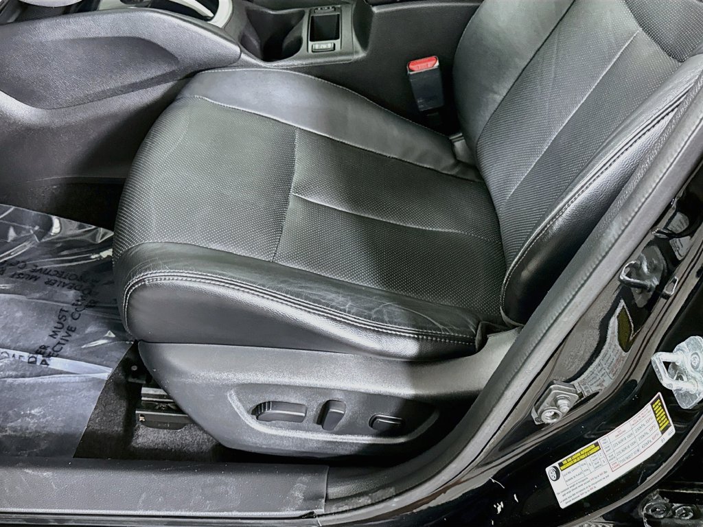 Used 2014 Nissan Rogue SL AWD/4WD image 25