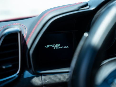 Used 2014 Ferrari 458 Italia Coupe RWD image 35