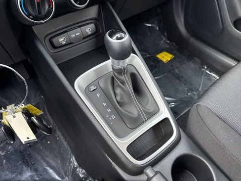 Used 2026 Hyundai Venue SE image 24