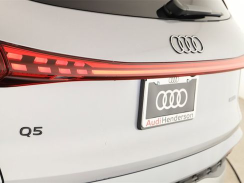 New 2025 Audi Q5 2.0T Premium Plus image 28