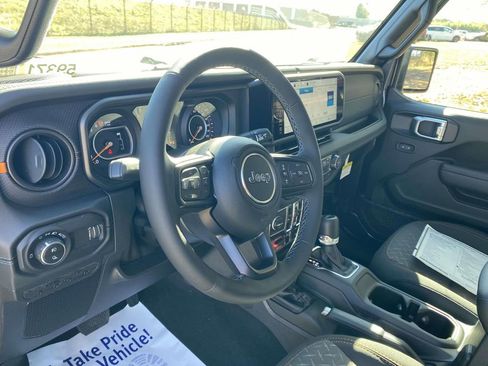 New 2026 Jeep Gladiator Mojave AWD/4WD image 22
