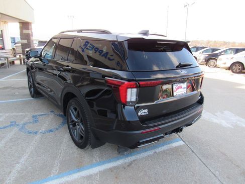 New 2026 Ford Explorer ST-Line w/ ST-Line Street Pack AWD/4WD image 7