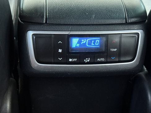 Used 2018 Toyota Highlander XLE AWD/4WD image 43