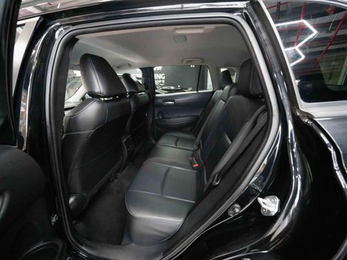 Used 2023 Toyota Corolla Cross XLE image 23