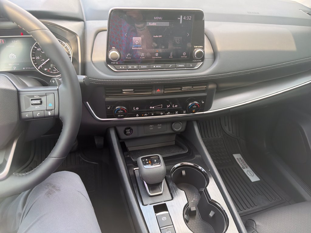 Used 2026 Nissan Rogue Dark Armor FWD image 18