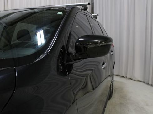 Used 2019 Nissan Pathfinder S AWD/4WD image 36