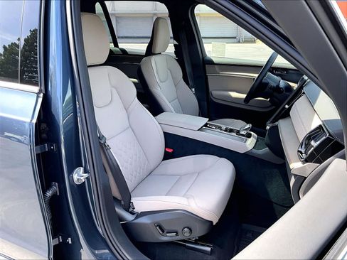 Used 2026 Volvo XC90 B6 Plus w/ Protection Package Premier AWD/4WD image 10