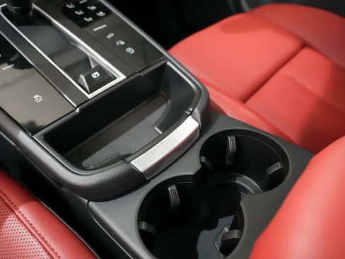 New 2026 Porsche Macan AWD/4WD image 34