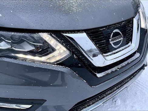 Used 2017 Nissan Rogue SL image 29