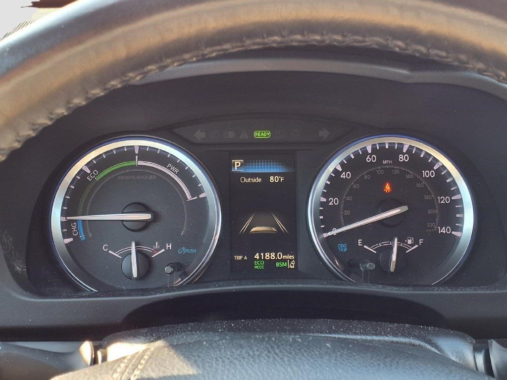 Used 2019 Toyota Highlander XLE AWD/4WD image 18
