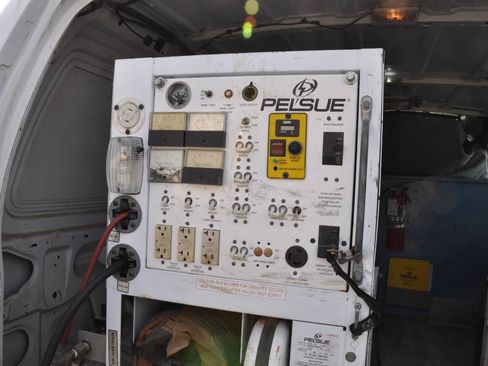 Used 2013 Ford E-250 and Econoline 250 RWD image 13
