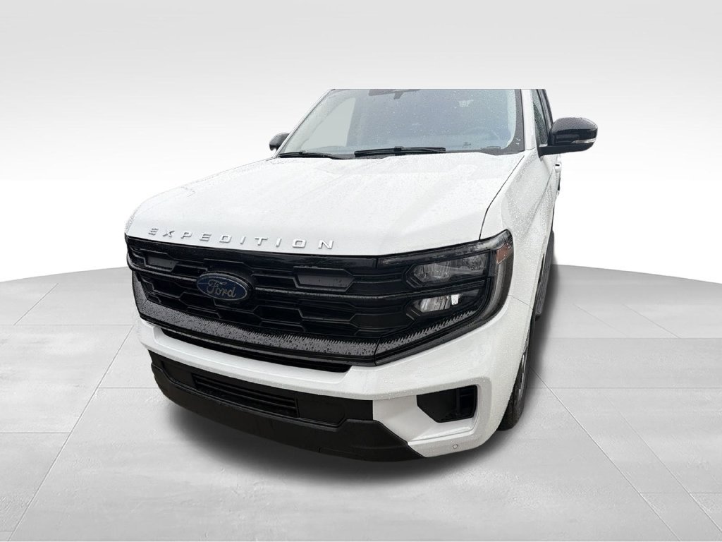 Certified 2025 Ford Expedition Active AWD/4WD image 4