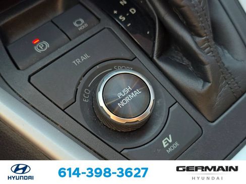 Used 2021 Toyota RAV4 Limited AWD/4WD image 33