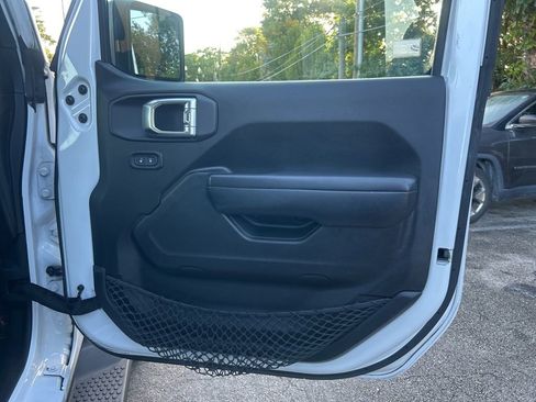 Used 2018 Jeep Wrangler Sport image 29