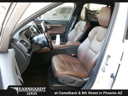 Used 2019 Volvo XC90 T6 Momentum AWD/4WD image 2